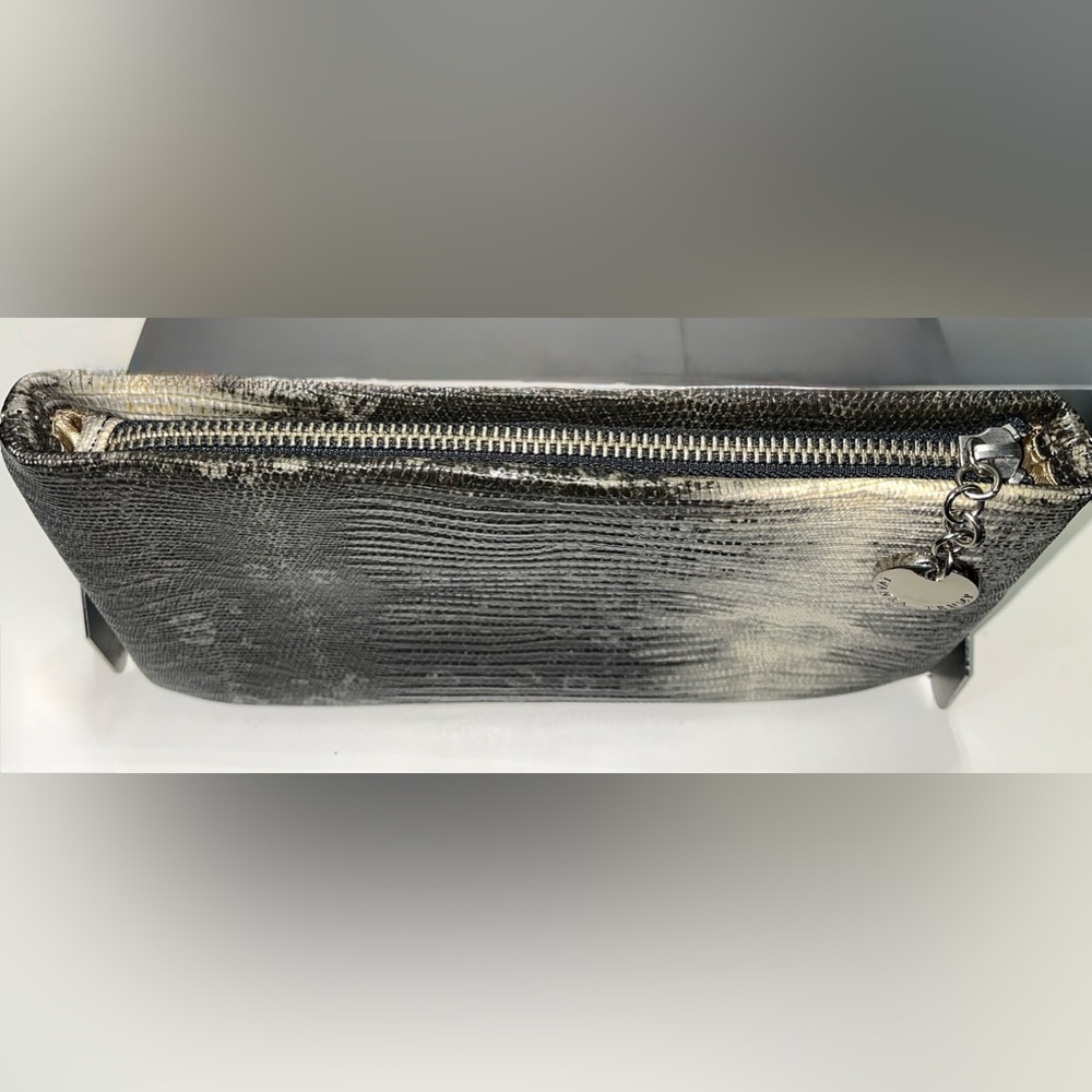 Pre❤️’d very clean & sassy Ivanka Trump Python Clutch, inside is lavish w/pocket - Picture 5 of 11